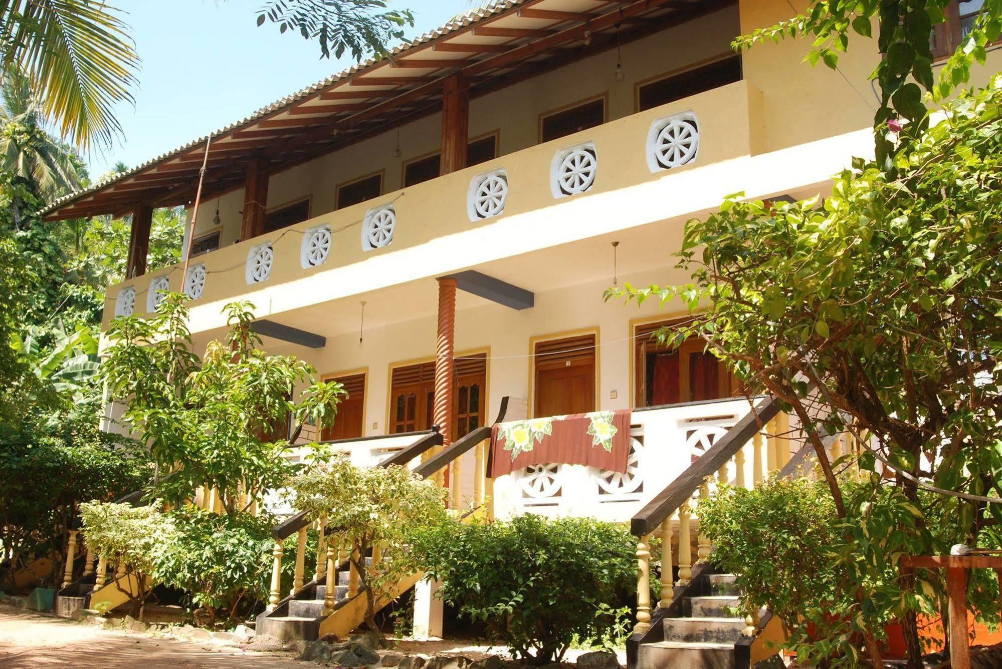 Dinu'S Resort Talaramba Εξωτερικό φωτογραφία