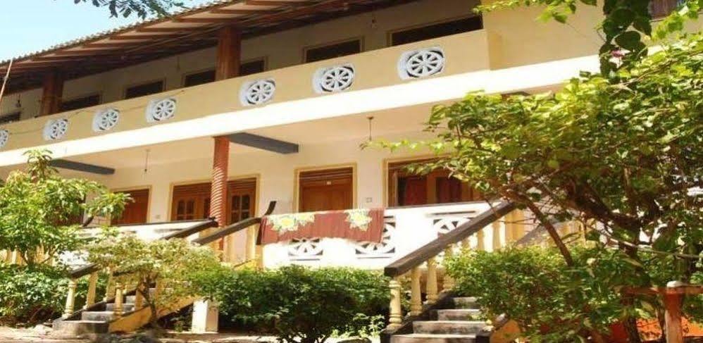 Dinu'S Resort Talaramba Εξωτερικό φωτογραφία
